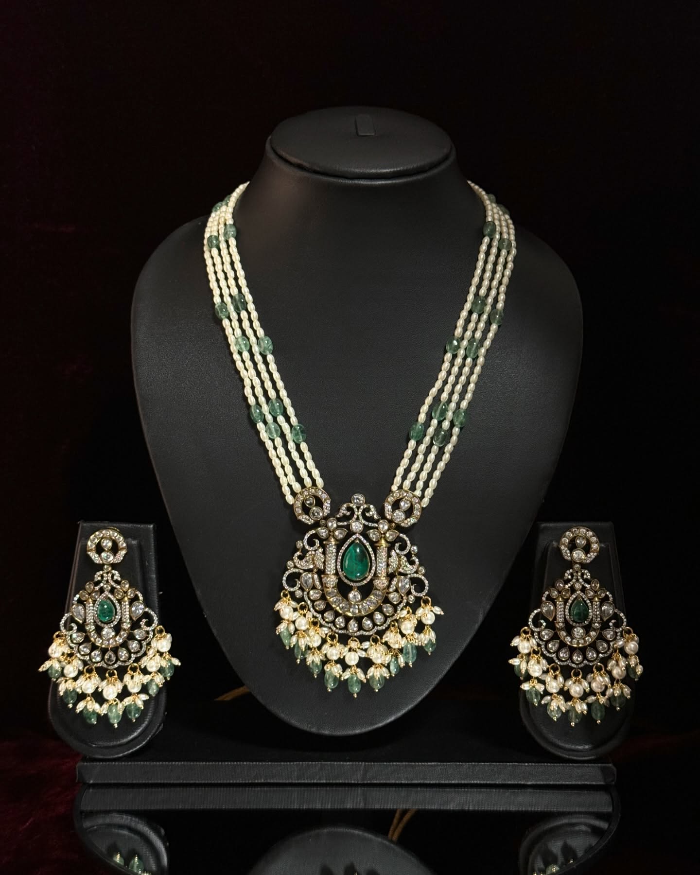 Zariya Emerald Royale Necklace Set